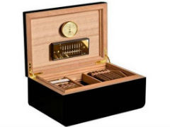 Хьюмидор Аdorini Carrara L black Deluxe на 150 сигар