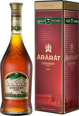 Коньяк Арарат Отборный gift box, 0,7 л.