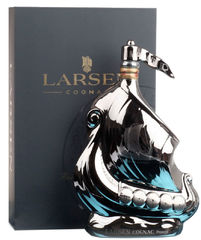 Коньяк Larsen Viking Ship Platinum , gift box, 0,7 л.