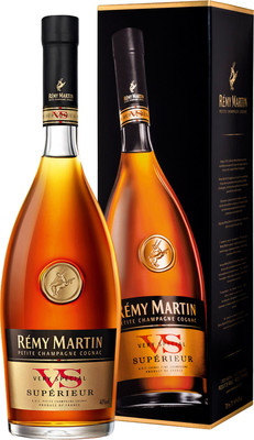 Коньяк Remy Martin VS, with box, 0.7 л вид 1